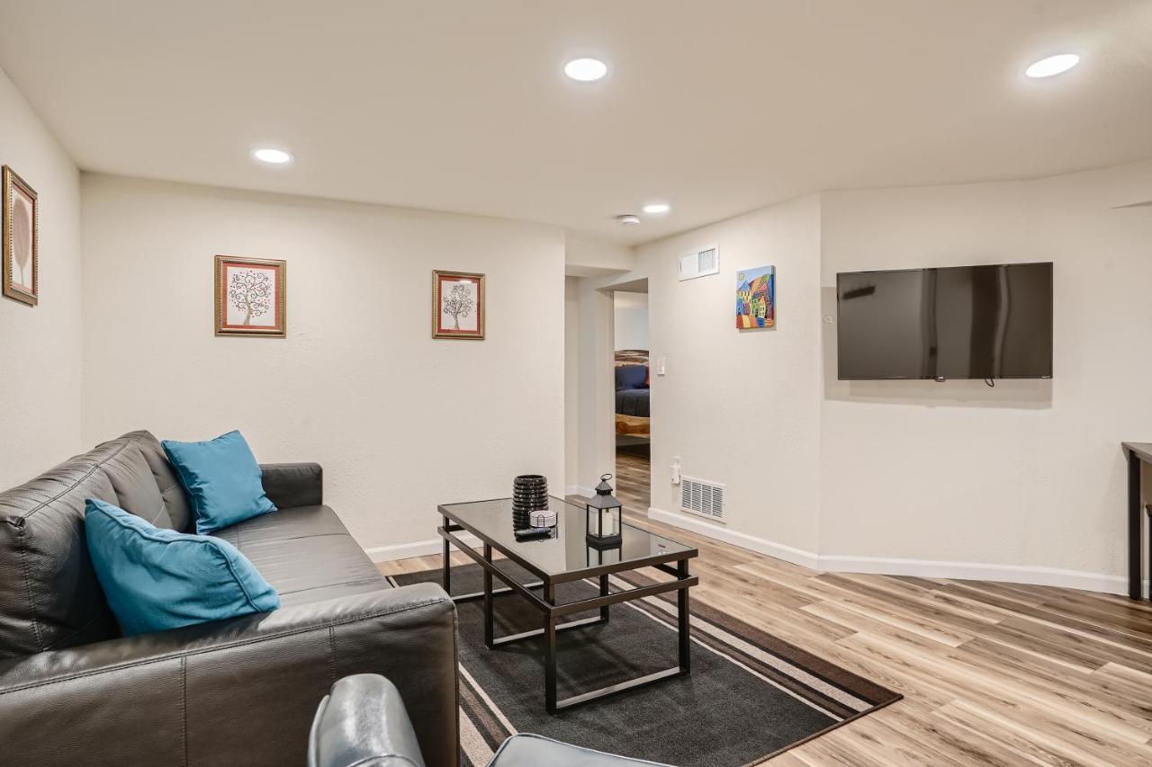 Sloans Lake Getaway - Basement Apartment Near Broncos And Downtown Denver Lakewood Ngoại thất bức ảnh